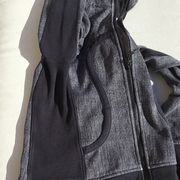 Lululemon Scuba Hoodie - Picture 11 of 11